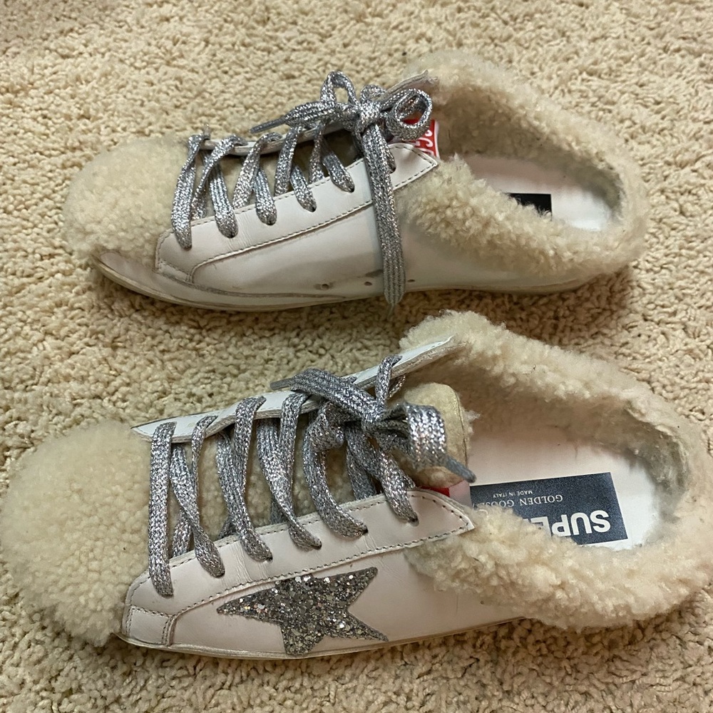Shearling lined Golden Goose sneakers. Size 37